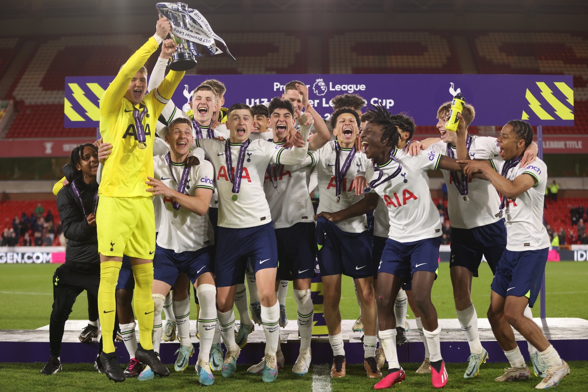 英超第29輪紐卡斯爾2-0曼聯 雙威空中制霸！紐卡完勝曼聯升第三！.